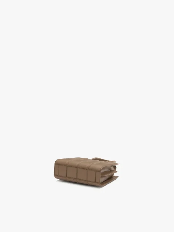 Max Mara ホイットニー・バッグ 3 – マイクロ、キャメル Max Mara ホイットニー・バッグ 3 – マイクロ、キャメル