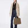 Max Mara ホイットニー・バッグ 7 – ラージ、キャメル Max Mara ホイットニー・バッグ 7 – ラージ、キャメル