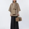 スカーフディテールのカシミアケープ、タウニーブロンズブラウン スカーフディテールのカシミアケープ、タウニーブロンズブラウン