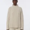 ケーブル編みのウール&カシミア タートルネックセーター、ホワイト ケーブル編みのウール&カシミア タートルネックセーター、ホワイト