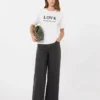 プリントと刺繍をあしらったジャージーTシャツ、ホワイト プリントと刺繍をあしらったジャージーTシャツ、ホワイト